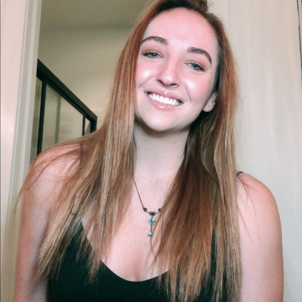 Meet your Posher, Cydney